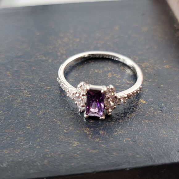 Rhodium Plated Simulated Emerald Ring - Elegant Open Design - Size 9 - Picture 5 of 12